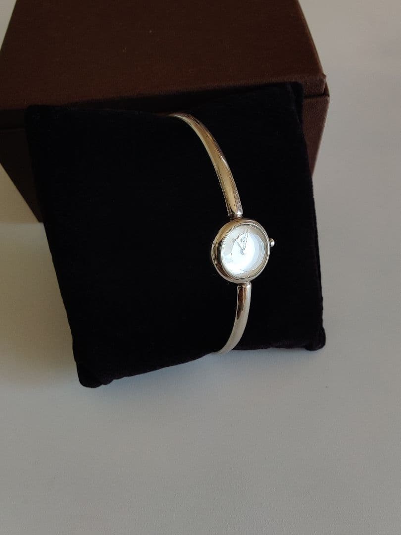 4℃ 925 Bangle Quartz Watch White Dial