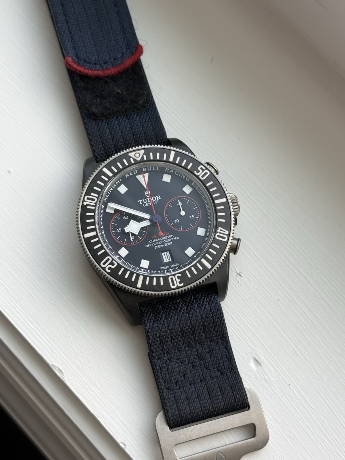 Tudor Pelagos FXD Alinghi Red Bull Racing Chrono M25807KN + Extra OEM Straps