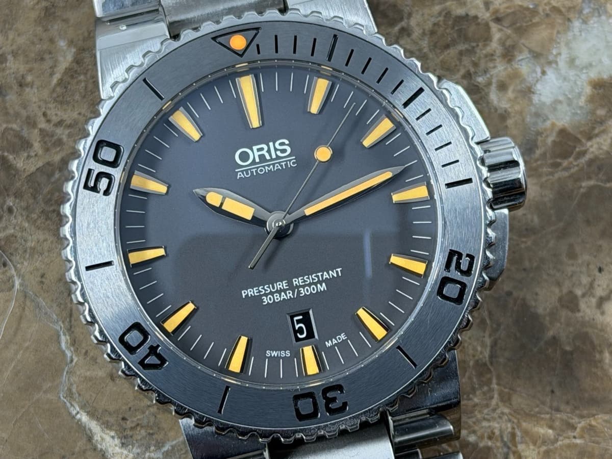 Oris Aquis Date 43mm Automatic Grey Dial Orange Accents Tungsten Minute Scale
