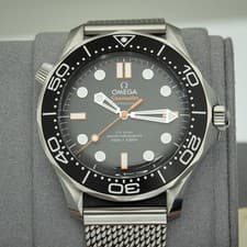 Omega Seamaster Diver 300M New Unworn 210.30.42.20.01.018 B&P 3X Rubber Straps