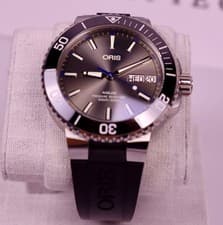 Case #343 — Oris Aquis Hammerhead Limited Edition Ref. 01 752 7733 4183-Set RS