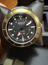 Alpina Seastrong 44mm Black/Green Fiber Glass Case with Green Rubber Straps Men'