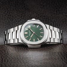 Patek 5711/1A Olive Green 2023 Unworn Full Set – 2026 Service + 2YR Warranty