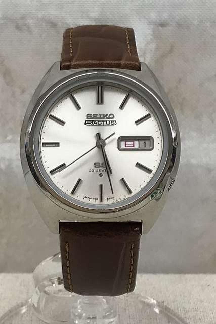 Automatic wristwatch Model 6106 8670 SEIKO5 ACTUS SS
