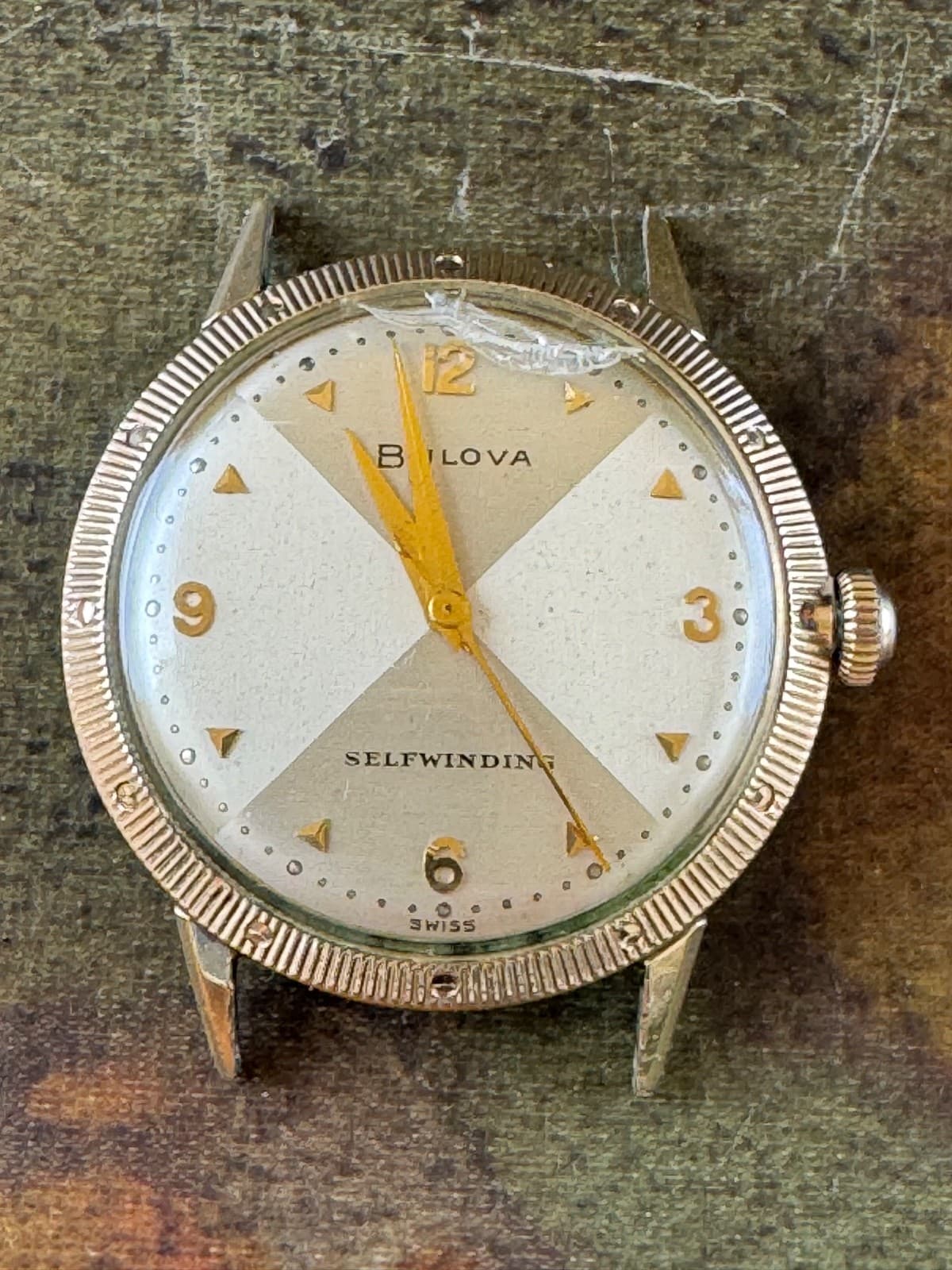 1953 SWISS BULOVA AUTOMATIC "HAYWARD" WATCH - TWO COLORED DIAL - FLUTED BEZEL