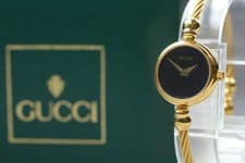 Vintage GUCCI 2700.2.L White Shell Dial Bangle Gold Wire Ladies Watch From JAPAN