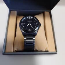 SEIKO black quartz 7B75 835460