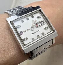 RADO Manhattan Auto Wind Wristwatch Vintage Timepiece 34x40mm Authentic