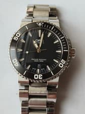 Oris Aquis Date Black Automatic Divers Watch 43mm ref. 7653