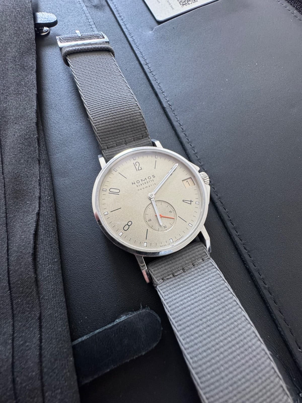 Nomos Glashutte Ahoi Neomatik 38 Date Mens Steel Automatic Watch w/ Box Sand