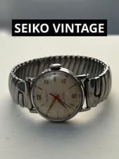 Seiko vintage manual wind analog wristwatch retro used