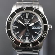 Seiko 5 Sports – 7S36 C – black bezel – 42mm