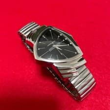 Hamilton Ventura Quartz Watch H244112
