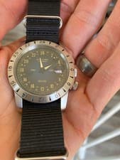 Glycine Airman Vintage Noon edition