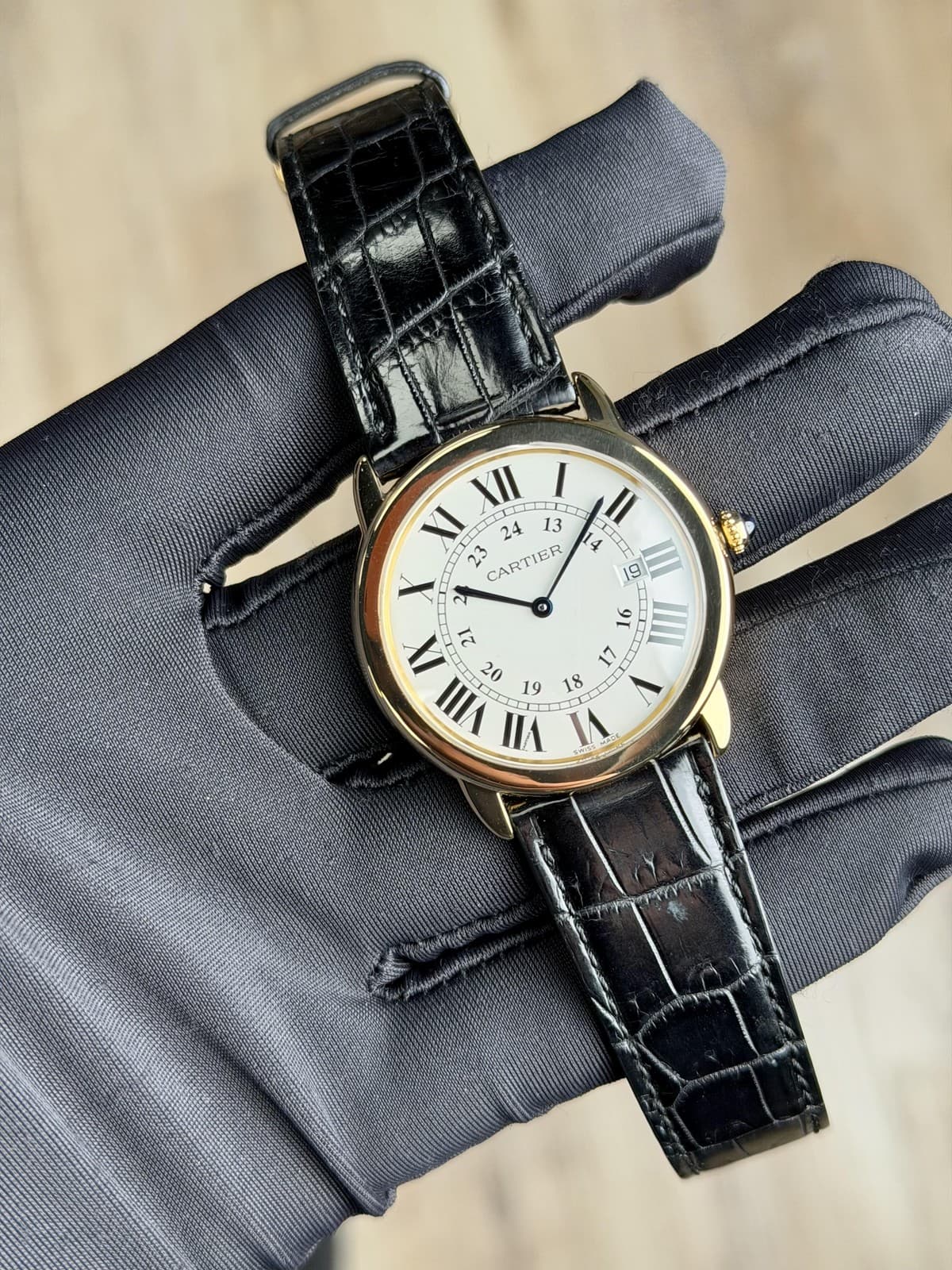 Cartier Ronde Solo White Roman Strap Preowned Watch&Box W6700455