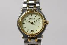 GUCCI 9000L Watch Womens Quartz Timepiece Ivory Dial Gold Tone Elegant