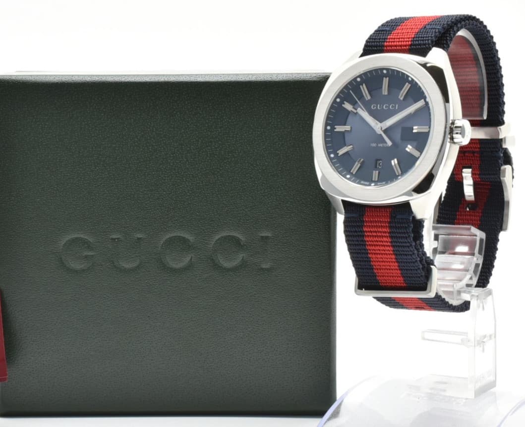 GUCCI 142.3 GG2570 Quartz Men's Watch Navy Blue Dial 40mm Steel Date Dress Box
