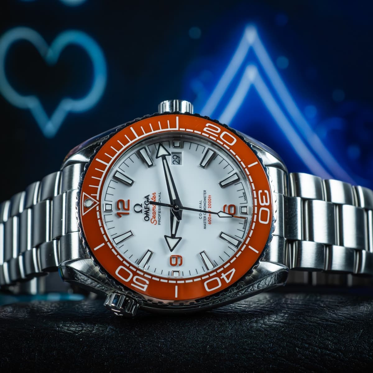 OMEGA Seamaster Planet Ocean 600M White 215.30.44.21.04.001 43.5mm “Creamsicle”