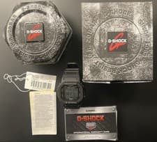 CASIO G-SHOCK GW-5000U-1ER Screw-Back Near