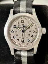 Hamilton Khaki Field Cat Street Tokyo Exclusive Edition H89409980