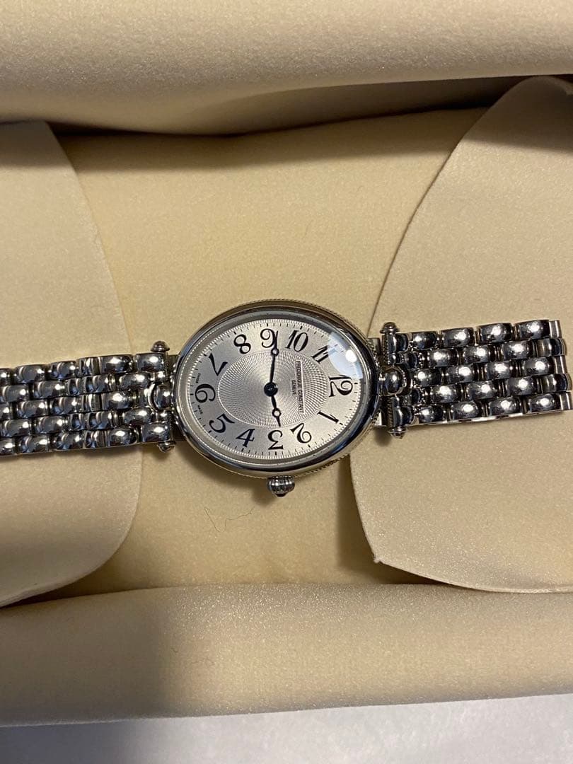 Extreme Beauty Working Frederique Constant Art Deco Oval FC200