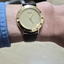 Gucci 3000.2.M Gold Men's Leather Watch Official