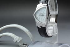 [Near MINT] HAMILTON Ventura H242112 24mm Shell White Quartz Women's Watch JAPAN