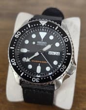 Seiko SKX007 RARE English/French  Day Wheel MINT