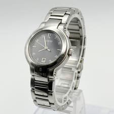 Gucci 8900L Quartz Wristwatch 3-H Date