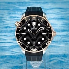 2025 Omega Seamaster Diver Sedna Gold  42mm 210.22.42.20.01.002 - Full Set