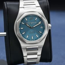 Girard-Perregaux GP Laureato Blue Dial 42mm 2023 Box & Papers
