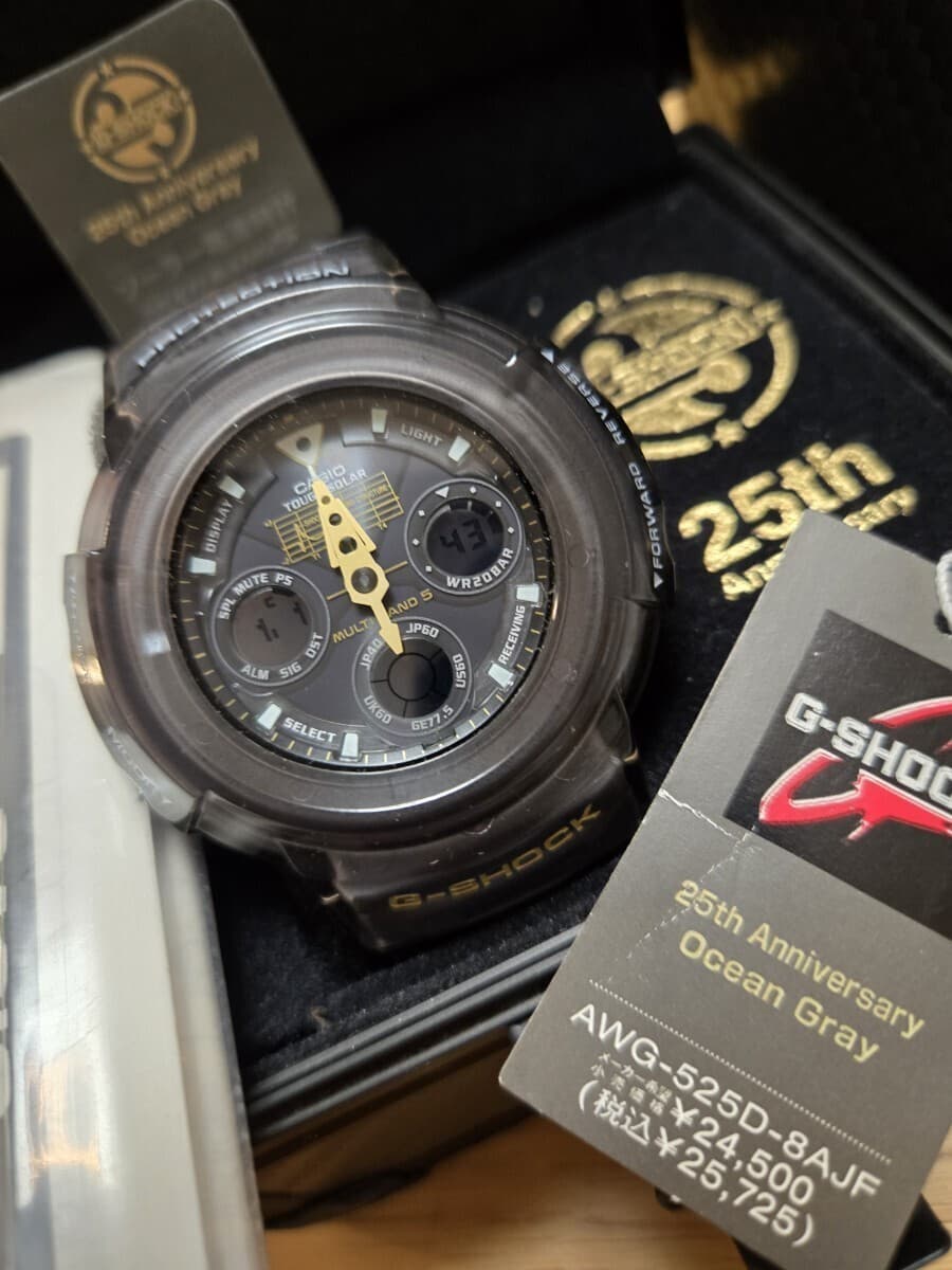 Last oneCASIO G-Shock 25th Anniersary el AWG-525D-8AJF, complete , with tag,