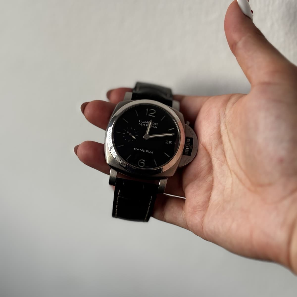 Panerai Luminor Marina Men's 42mm  Black Watch - PAM00392 - Full Set