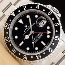 ROLEX MENS GMT MASTER 16700 40MM DATE BLACK DIAL STEEL OYSTER BAND WATCH