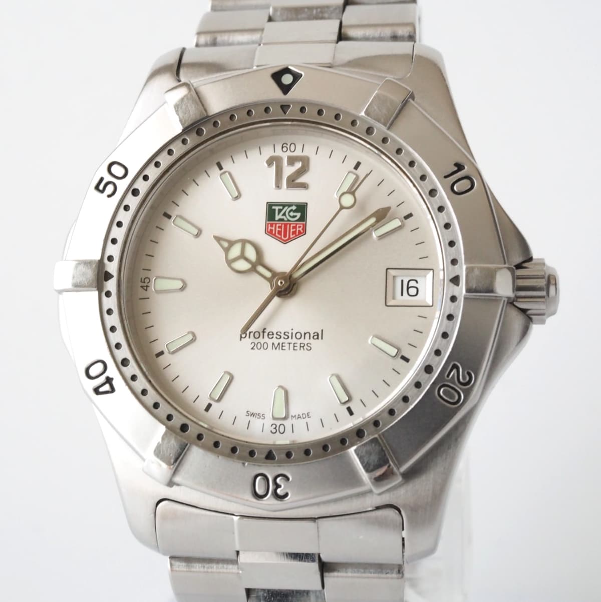 TAG Heuer 2000 WK1112-0 Quartz Silver Dial Professional 200m Men's Used Box