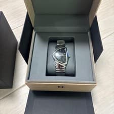 Hamilton Ventura Quartz Watch H24411232 Black Dial