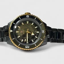 Rado Captain Cook High-Tech Ceramic R32127162 Pre-Owned Watch