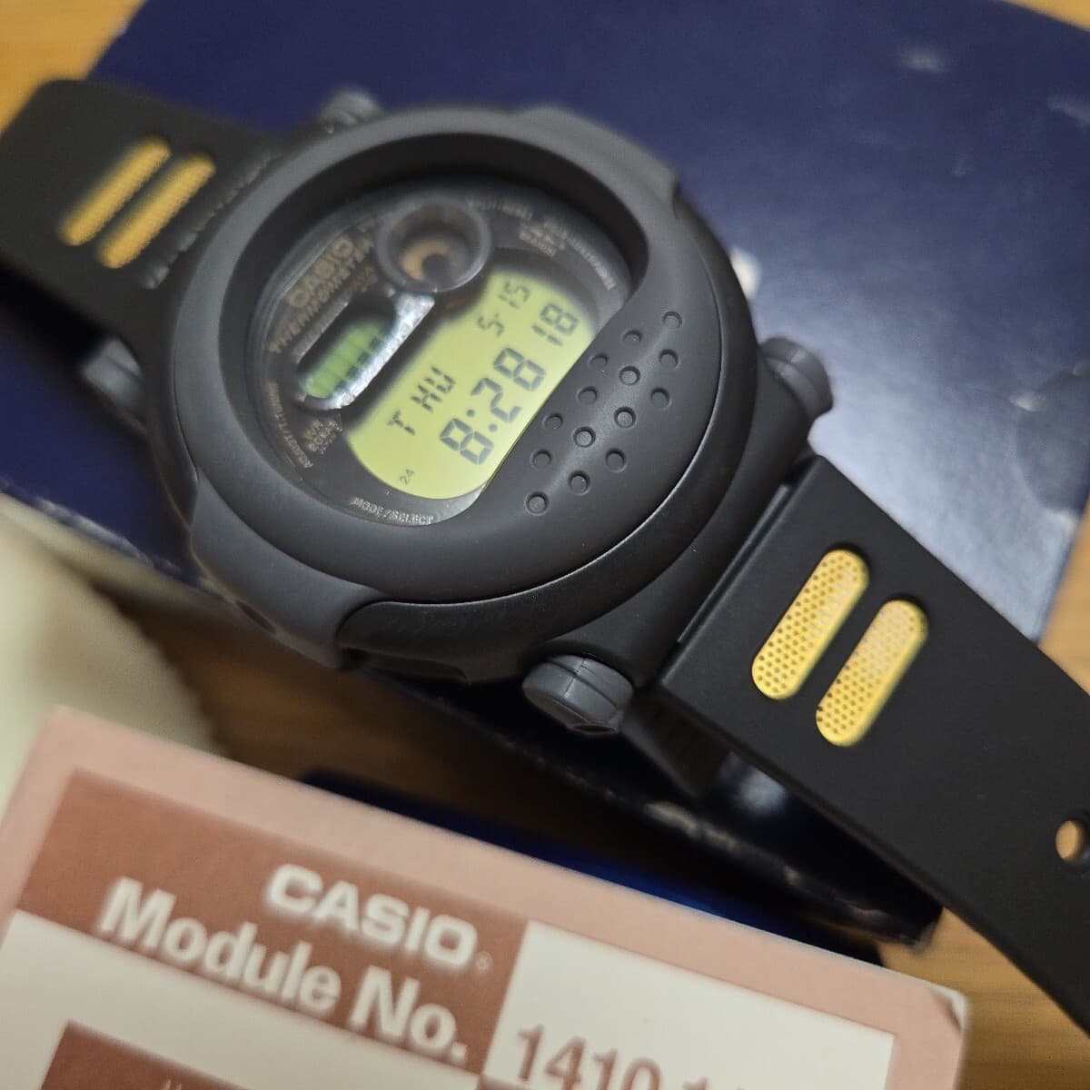 Released in 1994, , first black eye Jason, CASIO G-Shock DW-001J-1B, oerseas