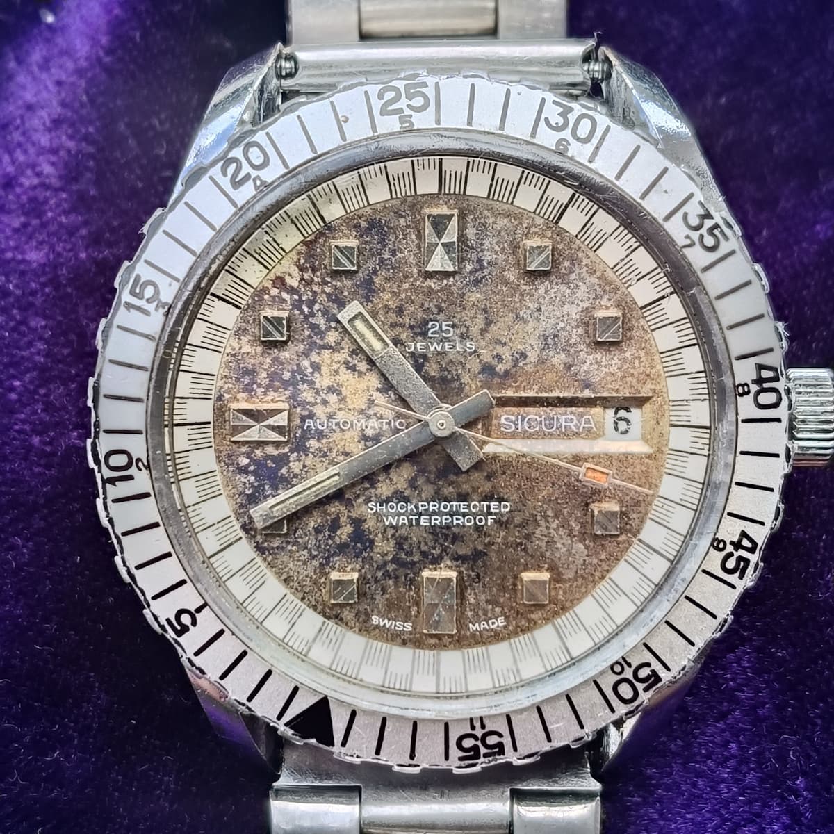 Vintage Sicura Bay Breitling Automatic Diver - Tropical Dial - Swiss Made