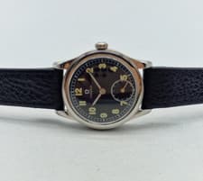 1947 OMEGA BLACK DIAL MANUAL WIND MAN'S WATCH / X051