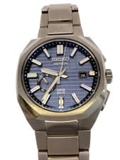 Seiko Solar Watch Titanium Navy Analog SS 3X62-0AA0 Used