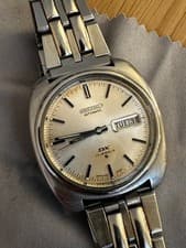 Vintage Seiko DX 17 jewel 6106-8489 - FULLY SERVICED - FULLY WORKING