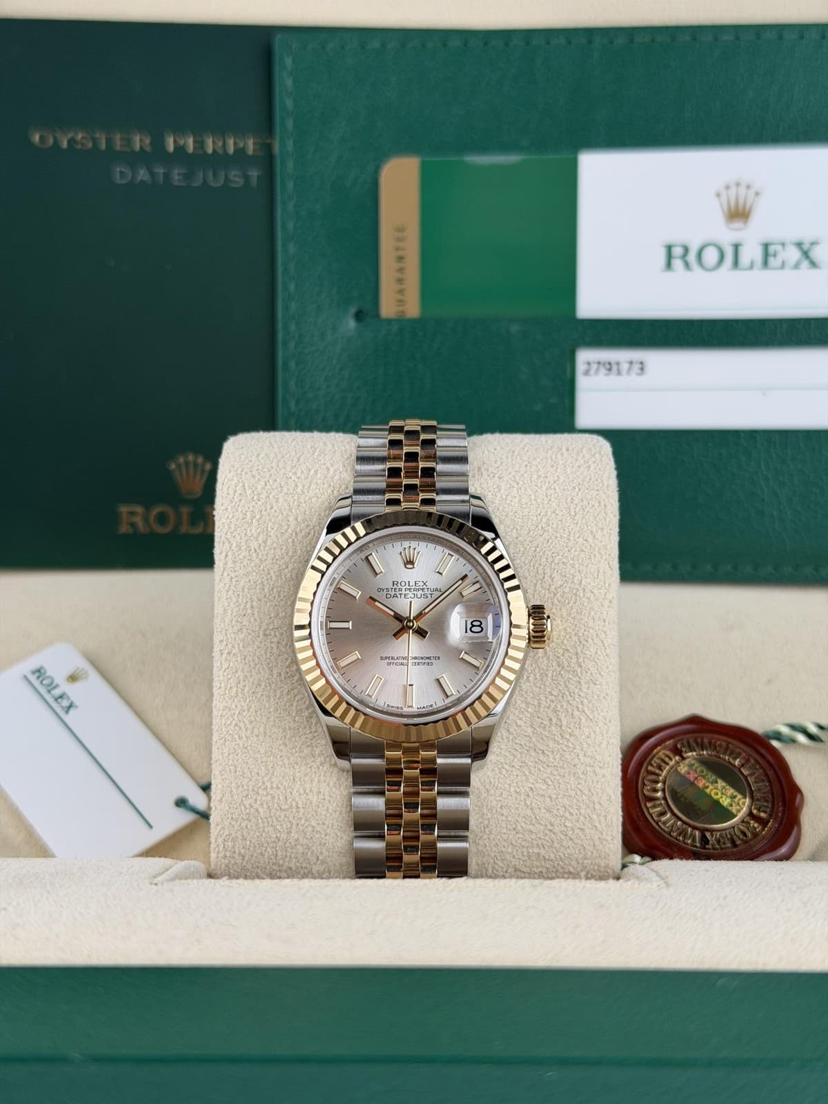 Rolex Datejust 28 Silver Index Fluted Jubilee Preowned 2018 279173