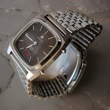 Zenith Futur LED DEFY Vintage 70s 4 Buttons.RARE New Nos