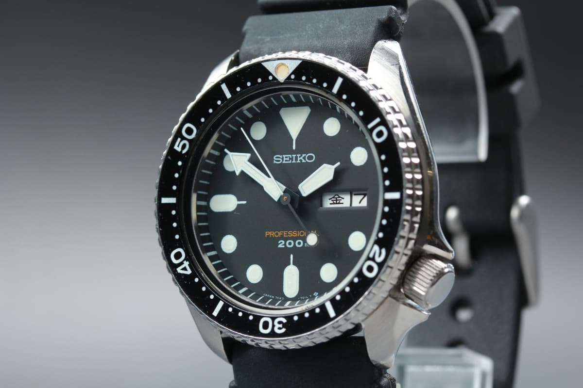 [Near MINT] SEIKO Diver's Professional 200m 7C43-7010 Quartz Men's Watch JAPAN