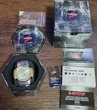 G-SHOCK AWM-500D-1A8 Full Metal with Complete Accessories - Used
