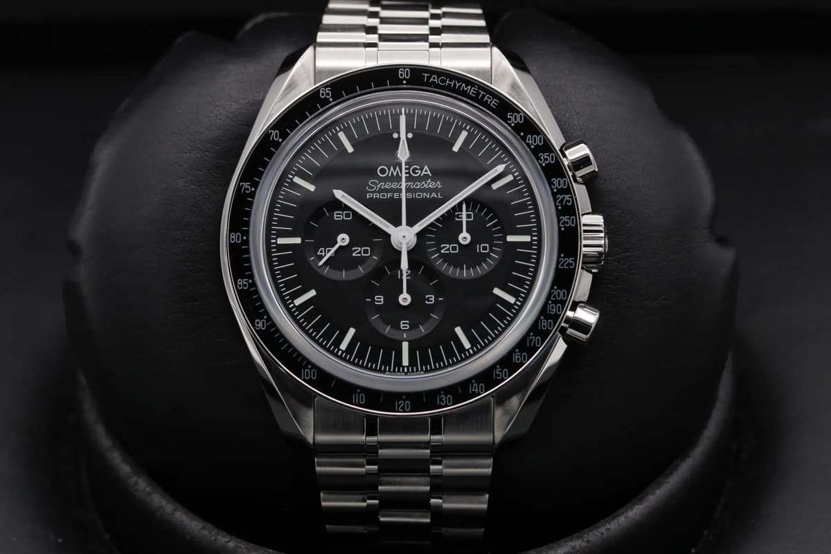 Omega Speedmaster "Sapphire" 310.30.42.50.01.002