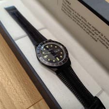 Import duty included for US buyers  TIMEX Q Quartz Watch Black Mesh Band  40mm D