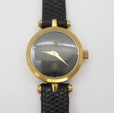 1983 Vtg Women Gucci Quartz Swiss 21mm Watch (H250) "New Battery "Broken Band"
