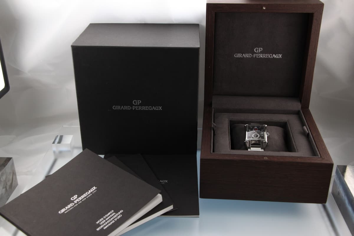 Girard Perregaux Vintage 1945 King Big Date Limited 250 Ref 25805-11-621-1 T207